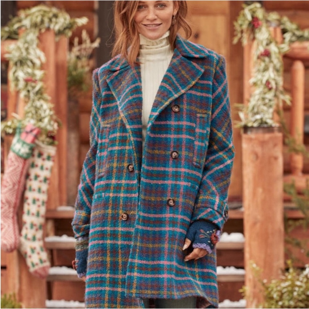 Like new Sundance “Tea & Toast” wool blend plaid coat.